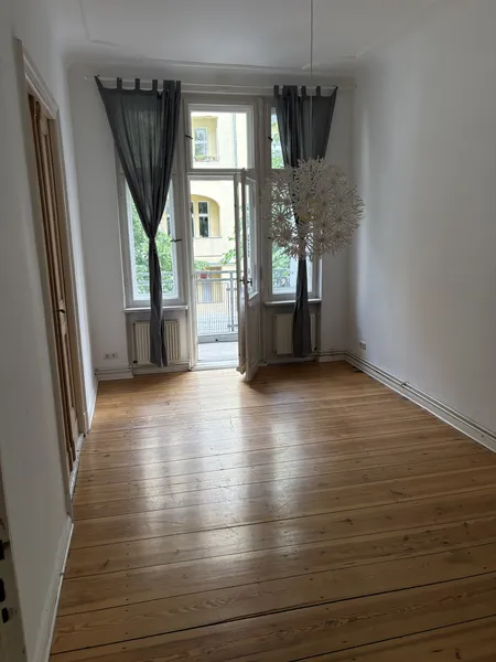 Befristete, teilmöblierte 2-Zimmer-Wohnung mit Balkon in Schöneberg, Berlin — photo 1